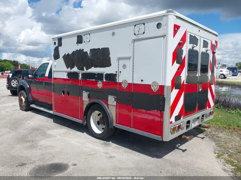 2015 Ford F-450 Chassis Xlt white truck diesel 1FD0X4HT5FED45596 photo #4