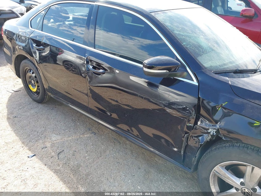 2015 VOLKSWAGEN PASSAT 1.8T SE 1VWBS7A32FC003264