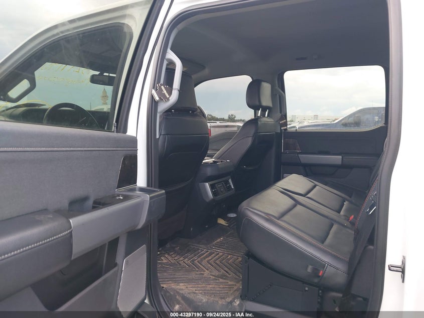 2023 Ford F-350 Lariat VIN: 1FT8W3DT2PEC97034 Lot: 43297190