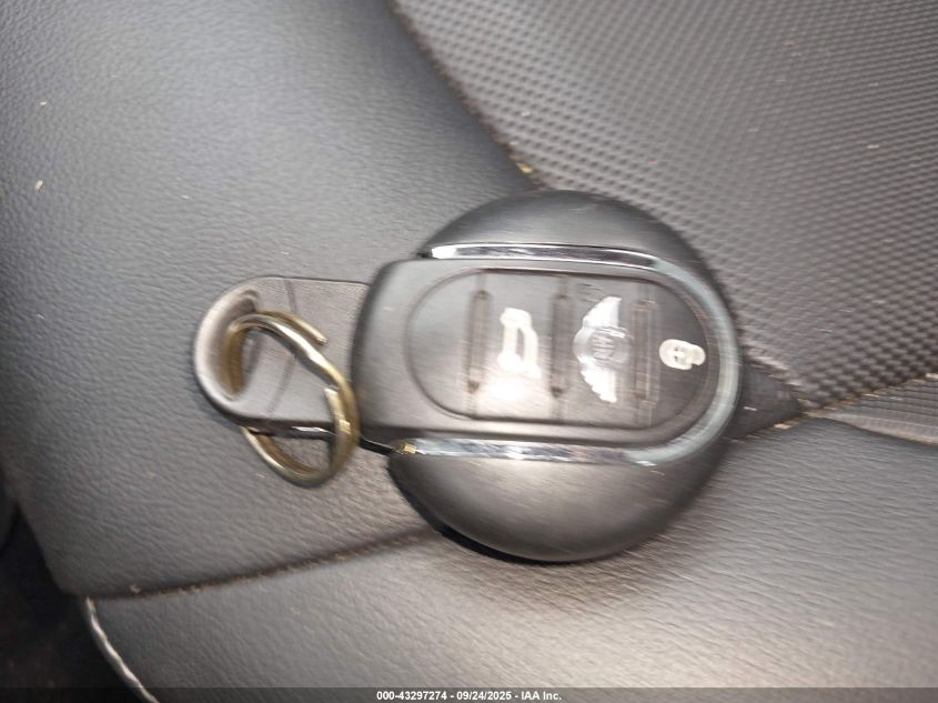 2015 Mini Hardtop Cooper VIN: WMWXS5C5XFT837713 Lot: 43297274