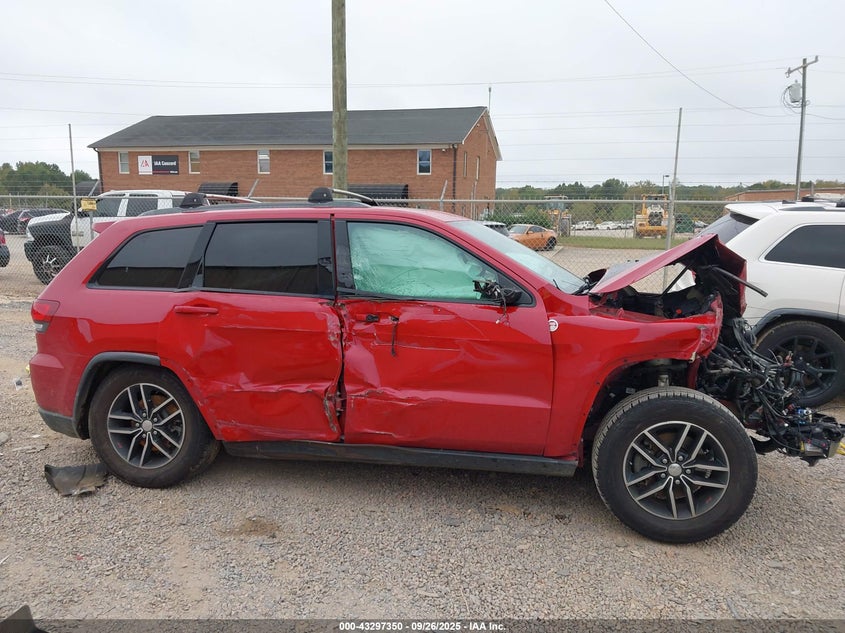 2017 JEEP GRAND CHEROKEE TRAILHAWK 4X4 - 1C4RJFLG6HC620166