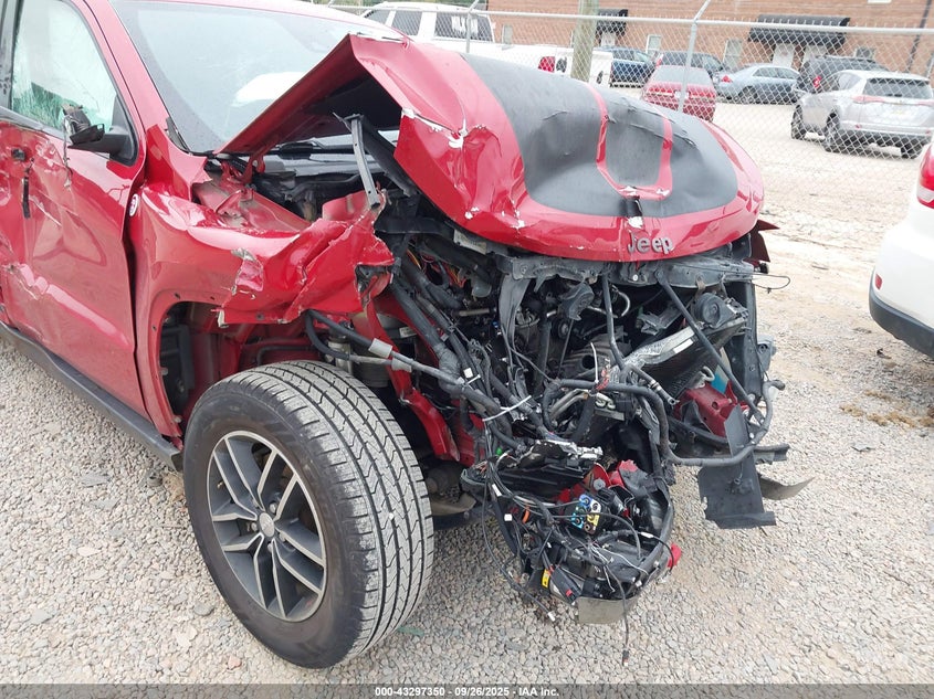 2017 JEEP GRAND CHEROKEE TRAILHAWK 4X4 - 1C4RJFLG6HC620166