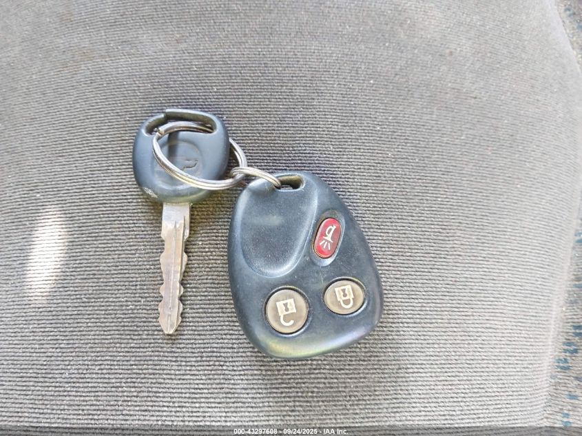 2005 Chevrolet Silverado 1500 Z71 VIN: 2GCEK19B851288808 Lot: 43297608