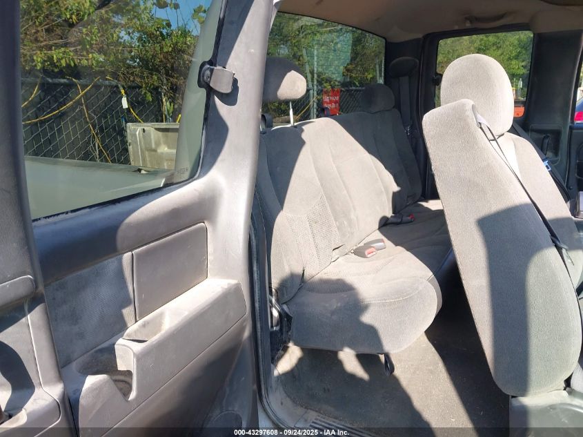 2005 Chevrolet Silverado 1500 Z71 VIN: 2GCEK19B851288808 Lot: 43297608