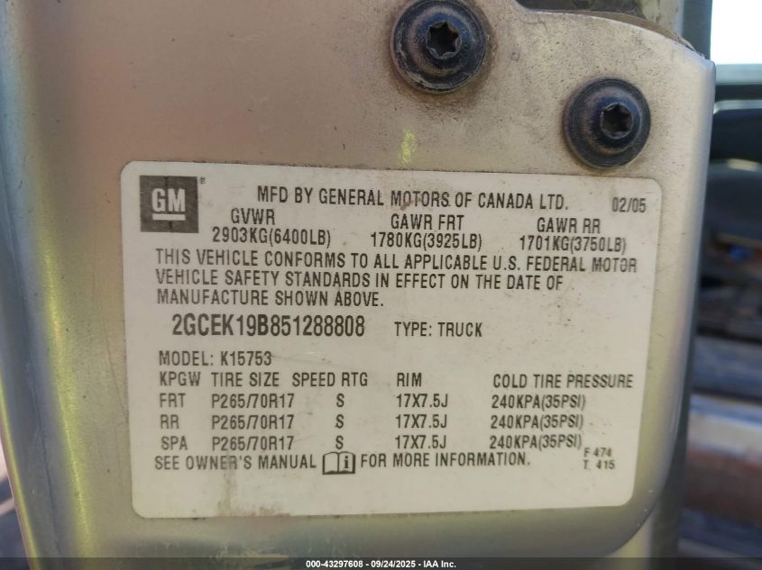 2005 Chevrolet Silverado 1500 Z71 VIN: 2GCEK19B851288808 Lot: 43297608