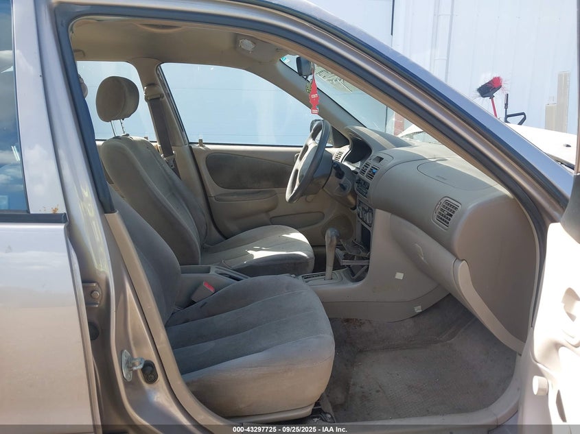 2T1BR12E31C515448 2001 TOYOTA COROLLA photo no. 5