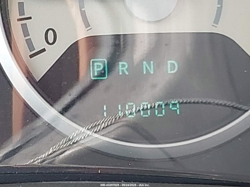 2008 Chrysler Town & Country Lx VIN: 2A8HR44H88R637325 Lot: 43297825