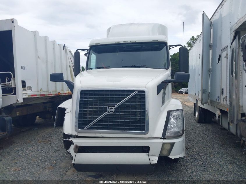 2010 Volvo Vn Vnl VIN: 4V4NC9TH6AN286528 Lot: 43297843