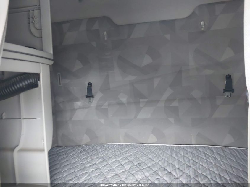 2010 Volvo Vn Vnl VIN: 4V4NC9TH6AN286528 Lot: 43297843