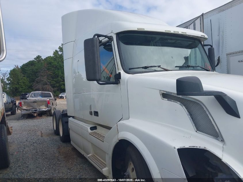 2010 Volvo Vn Vnl VIN: 4V4NC9TH6AN286528 Lot: 43297843