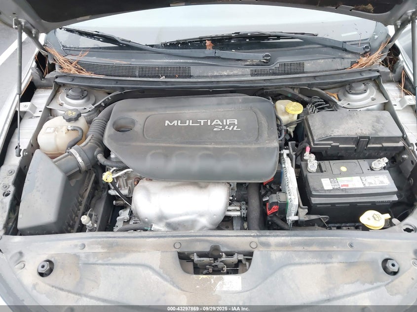 2015 CHRYSLER 200 LIMITED - 1C3CCCAB5FN536819