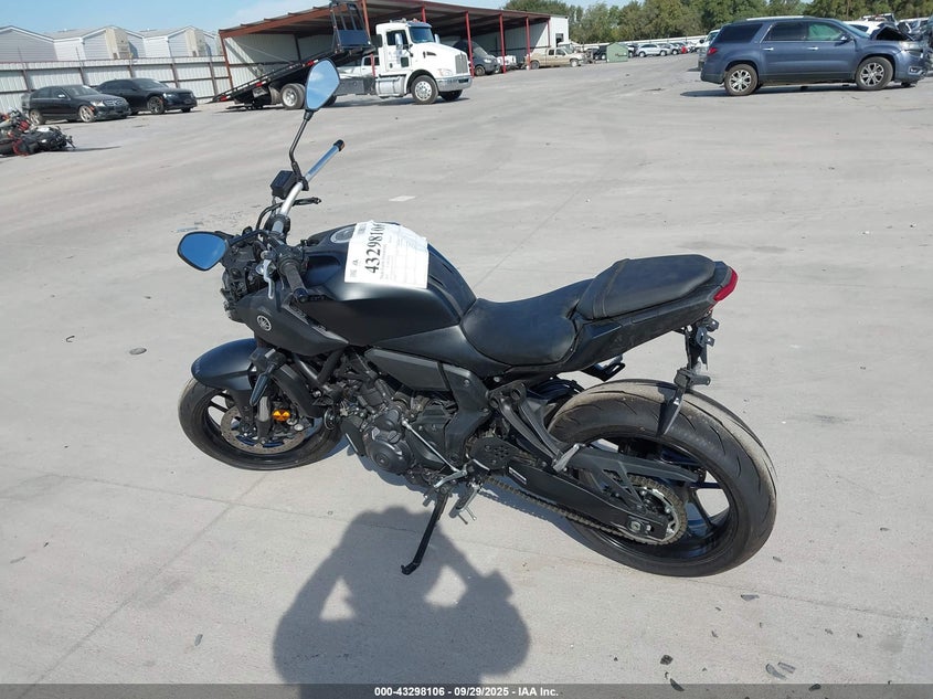 2025 Yamaha Mtn690 black null gasoline JYARM48E4SA002720 photo #4