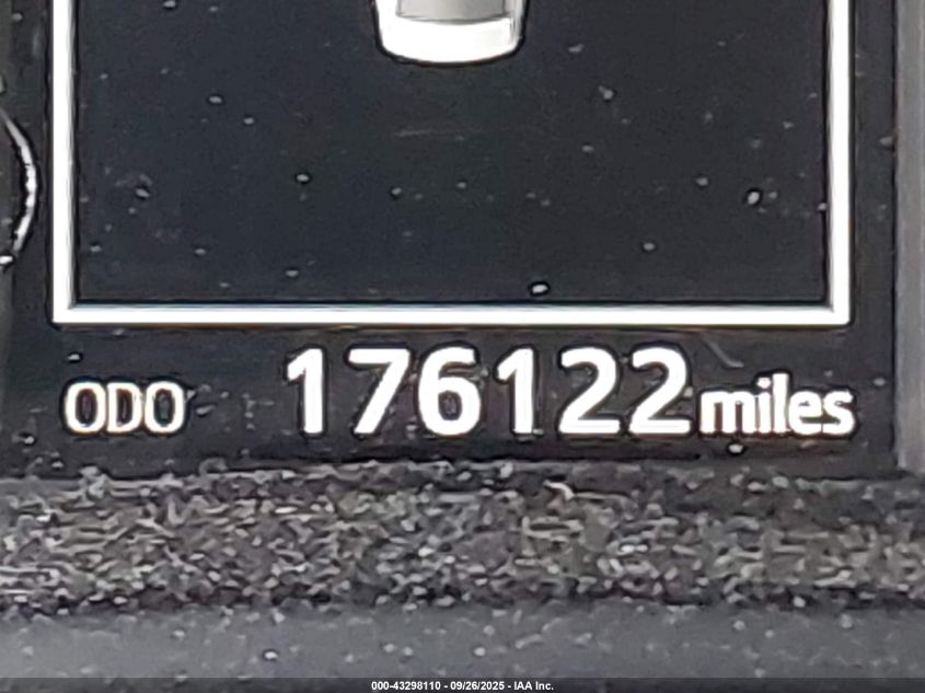 2018 Toyota Corolla Se VIN: 5YFBURHE7JP826871 Lot: 43298110