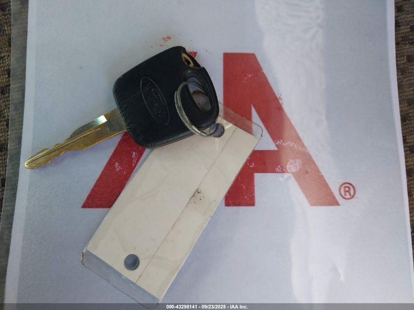 2000 Ford F-150 Lariat/Xl/Xlt VIN: 1FTRX07L8YKB16775 Lot: 43298141