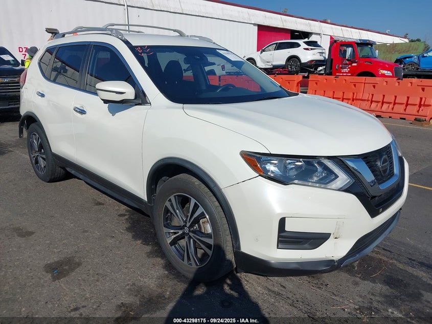 NISSAN ROGUE SV FWD