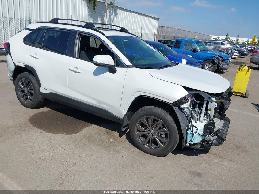 TOYOTA RAV4 HYBRID XLE PREMIUM