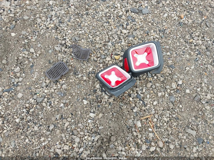 2016 JEEP RENEGADE LIMITED - ZACCJBDT6GPC51796