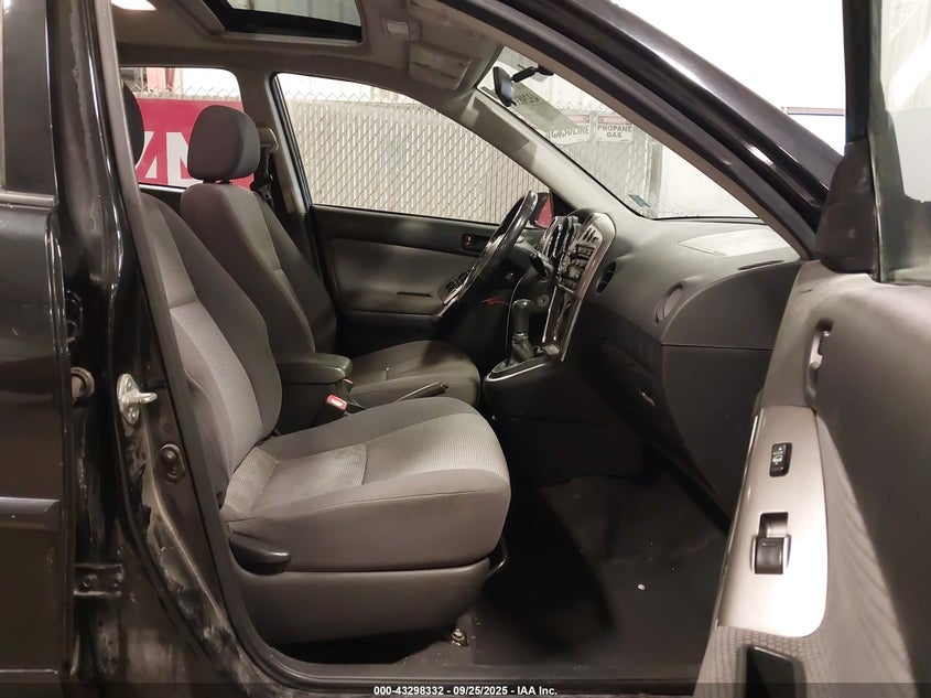 5Y2SN63L75Z434695 2005 PONTIAC VIBE photo no. 5
