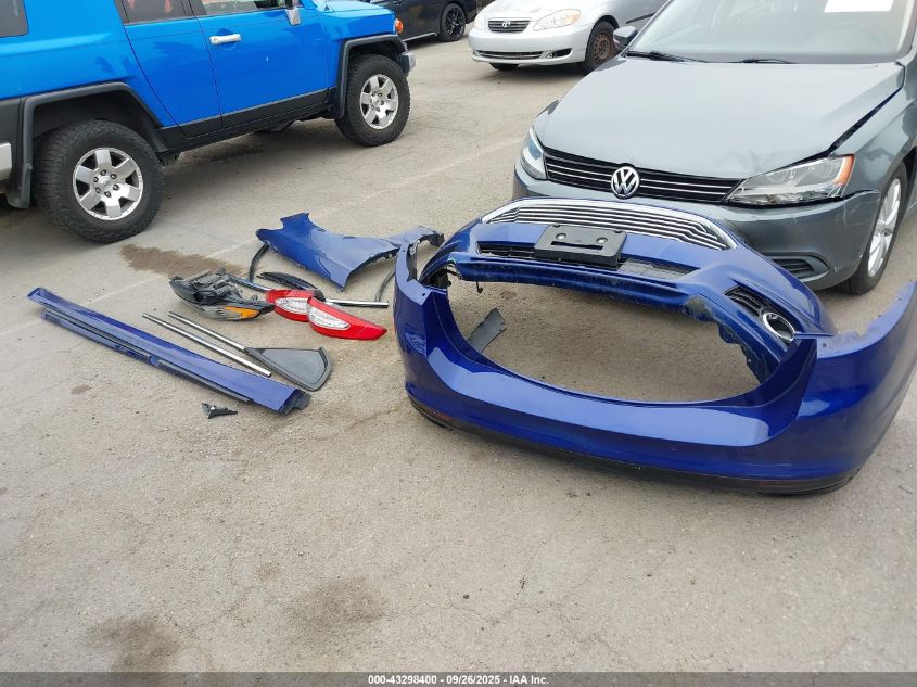 2013 Ford Fusion Titanium VIN: 3FA6P0K94DR261290 Lot: 43298400