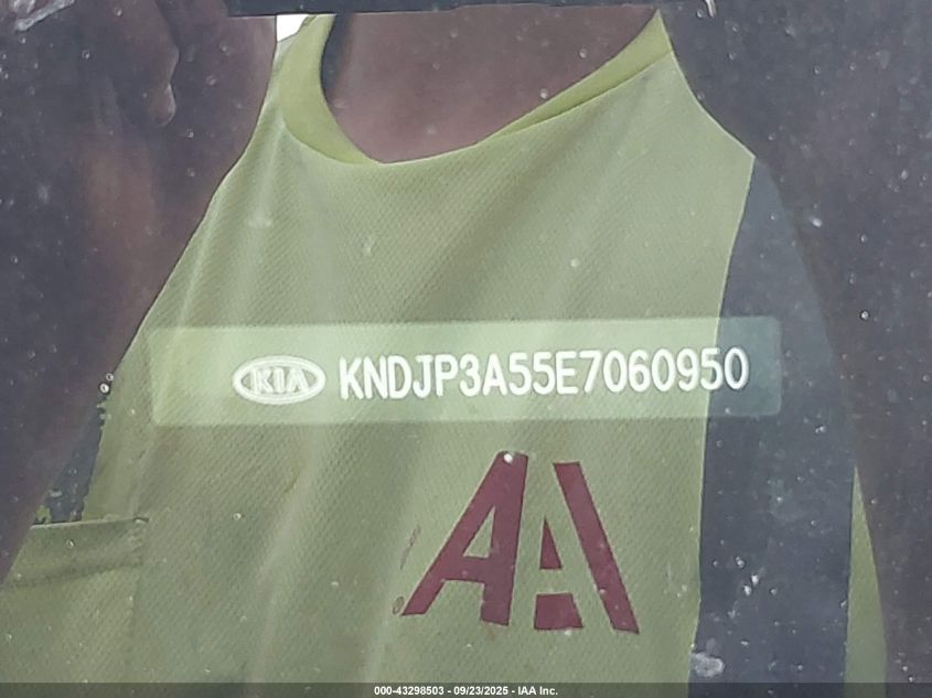 2014 Kia Soul + VIN: KNDJP3A55E7060950 Lot: 43298503