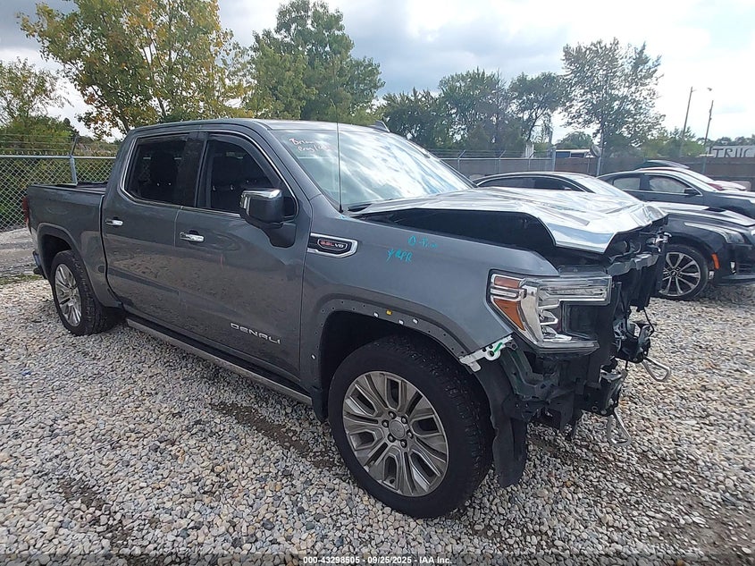 GMC SIERRA 1500 4WD SHORT BOX DENALI