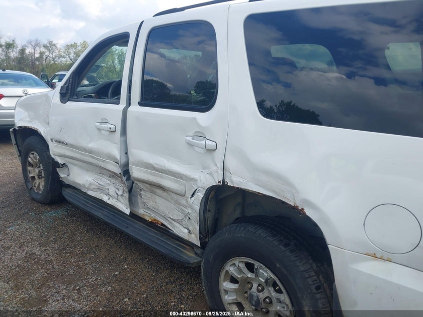 2007 GMC Yukon Sle VIN: 1GKFK13057R213963 Lot: 43298670