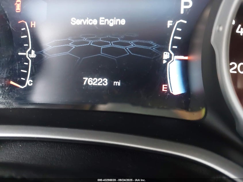 2018 Jeep Compass Altitude 4X4 VIN: 3C4NJDBBXJT325638 Lot: 43298839