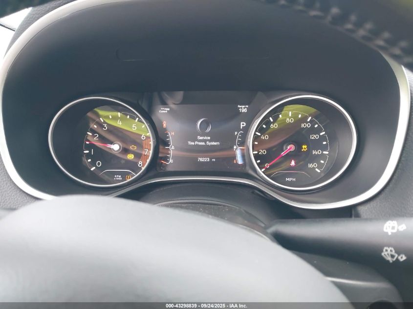 2018 Jeep Compass Altitude 4X4 VIN: 3C4NJDBBXJT325638 Lot: 43298839