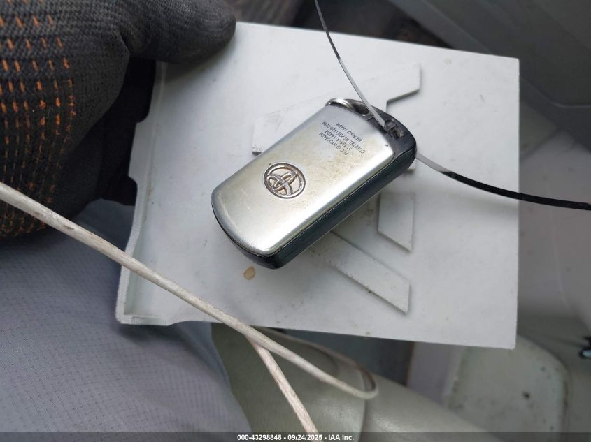 2013 Toyota Sienna Xle V6 8 Passenger VIN: 5TDYK3DCXDS285540 Lot: 43298848