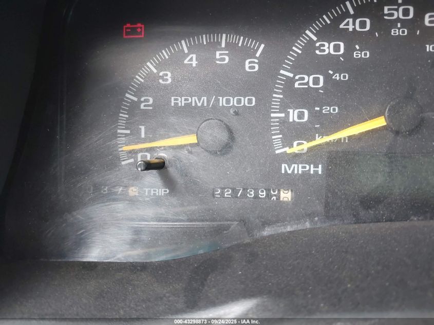 1998 GMC Sierra 1500 Sl Wideside VIN: 1GTEC14W2WZ549222 Lot: 43298873