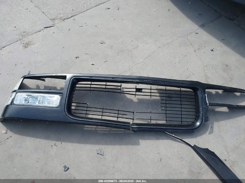 1998 GMC Sierra 1500 Sl Wideside VIN: 1GTEC14W2WZ549222 Lot: 43298873