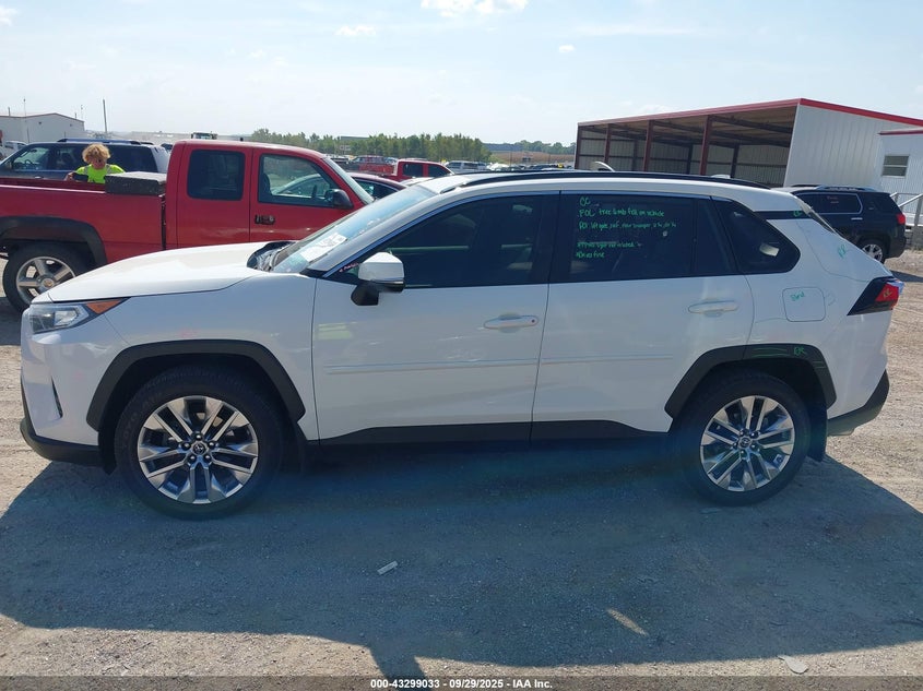 2019 Toyota Rav4 Xle Premium VIN: JTMA1RFV3KD017783 Lot: 43299033