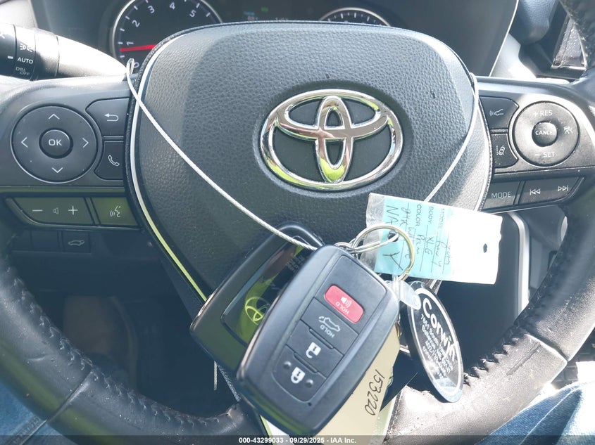 2019 Toyota Rav4 Xle Premium VIN: JTMA1RFV3KD017783 Lot: 43299033