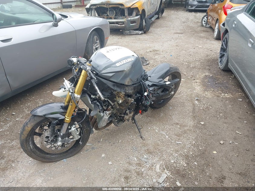 JS1GR7MA4S7101675 2025 SUZUKI GSX-R photo no. 2