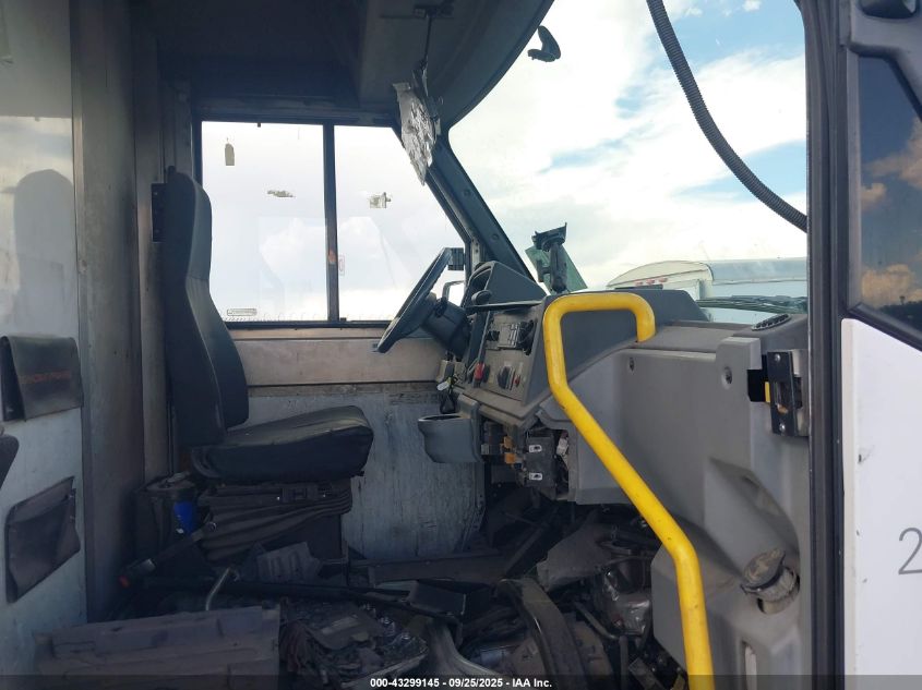 2012 Isuzu Commercial Van VIN: JALB4T176C7W00669 Lot: 43299145