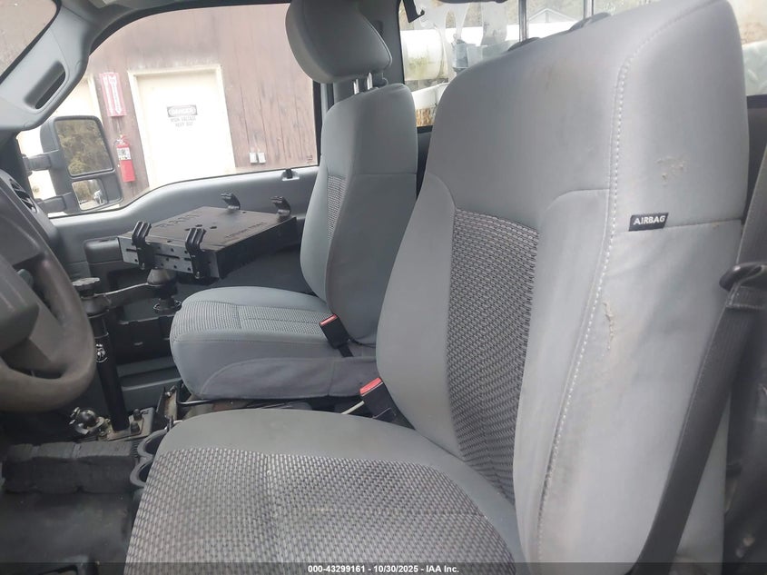 2015 Ford F-450 Chassis Xl VIN: 1FDUF4HY5FEA99892 Lot: 43299161