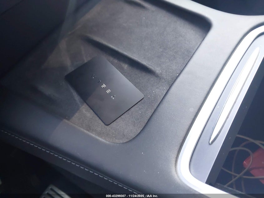 2021 Tesla Model Y Performance Dual Motor All-Wheel Drive VIN: 5YJYGDEF0MF141015 Lot: 43299307