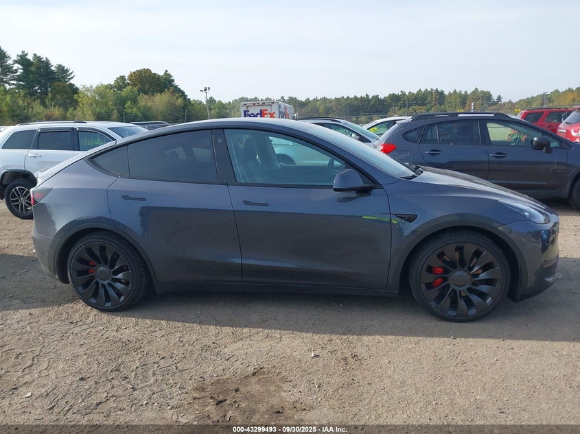 2022 Tesla Model Y Performance Dual Motor All-Wheel Drive VIN: 7SAYGDEF4NF461944 Lot: 43299493