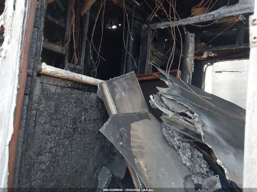 2000 Volvo Vn VIN: 4V4ND2RHXYN238293 Lot: 43299546