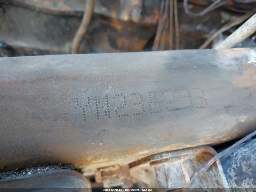 2000 Volvo Vn VIN: 4V4ND2RHXYN238293 Lot: 43299546