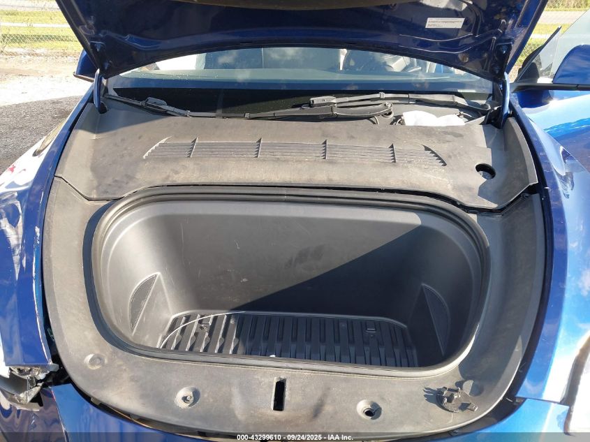 2023 Tesla Model Y Awd/Long Range Dual Motor All-Wheel Drive VIN: 7SAYGDEE7PA137281 Lot: 43299610