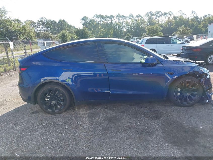 2023 Tesla Model Y Awd/Long Range Dual Motor All-Wheel Drive VIN: 7SAYGDEE7PA137281 Lot: 43299610