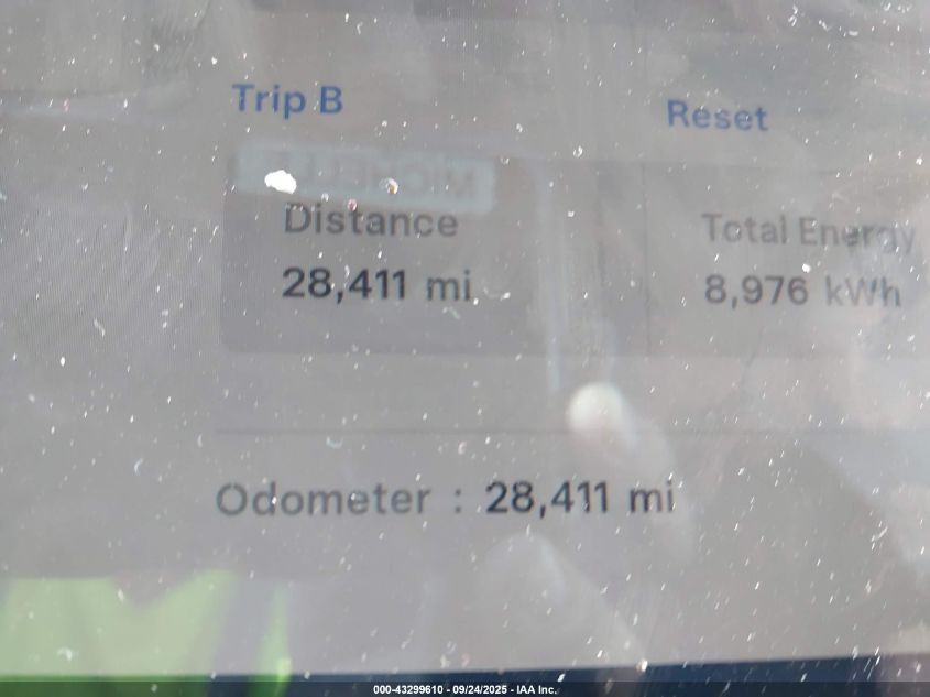 2023 Tesla Model Y Awd/Long Range Dual Motor All-Wheel Drive VIN: 7SAYGDEE7PA137281 Lot: 43299610