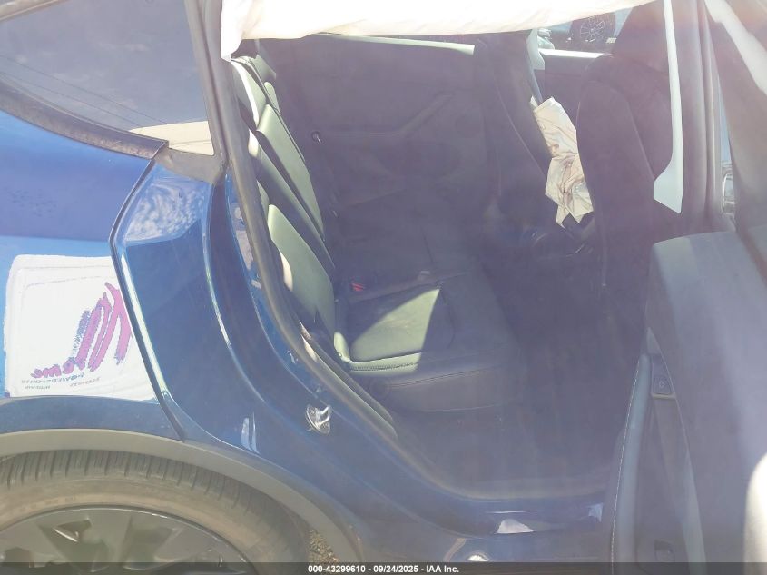 2023 Tesla Model Y Awd/Long Range Dual Motor All-Wheel Drive VIN: 7SAYGDEE7PA137281 Lot: 43299610