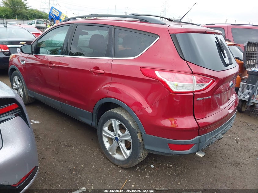 Vin: 1fmcu0gx2fuc73992, lot: 43794231, ford escape se 20153