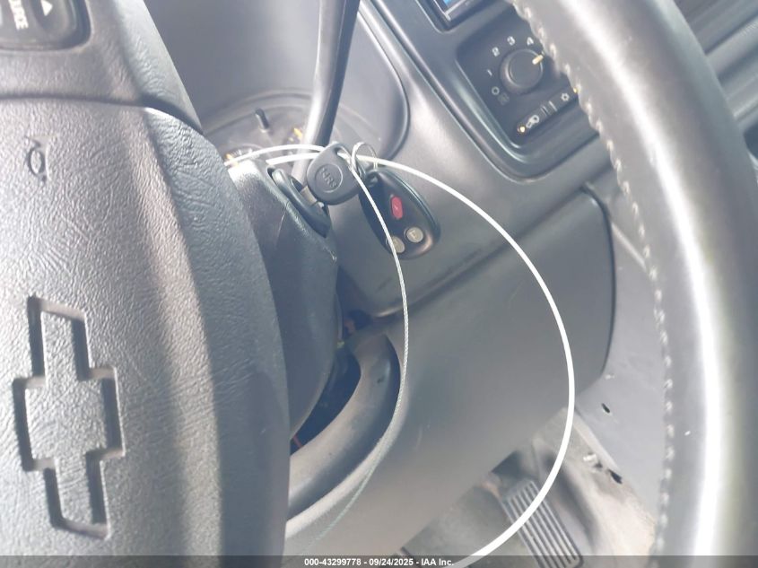 2004 Chevrolet Silverado 1500 Ls VIN: 2GCEC19TX41117000 Lot: 43299778