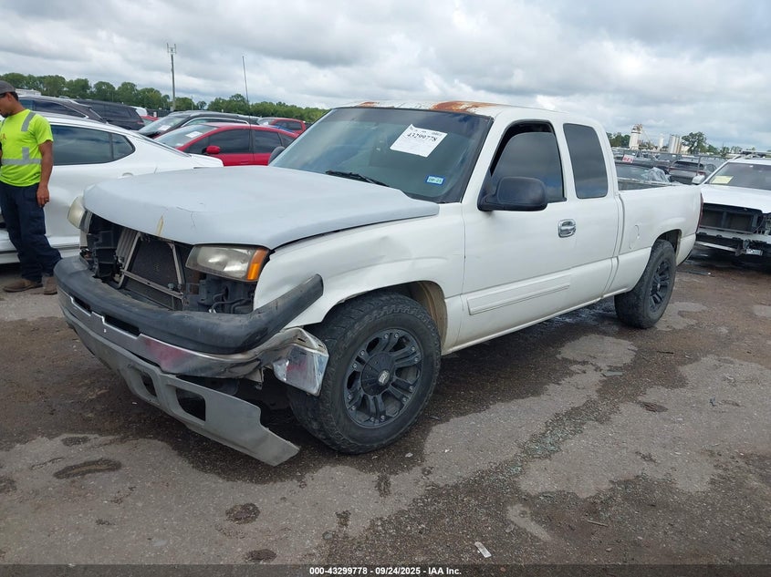 2GCEC19TX41117000 2004 CHEVROLET SILVERADO photo no. 2