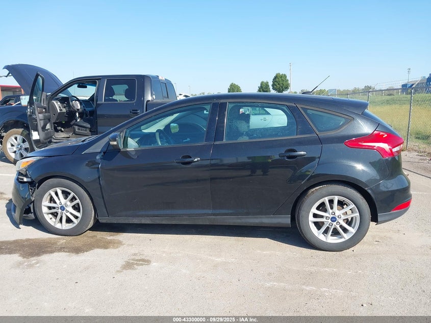 2015 FORD FOCUS SE - 1FADP3K29FL343738