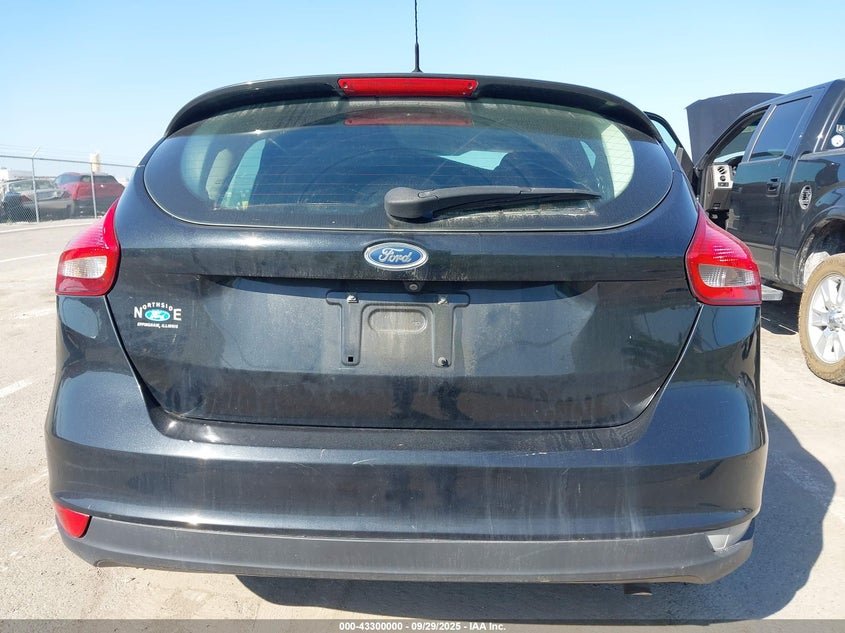 2015 FORD FOCUS SE - 1FADP3K29FL343738