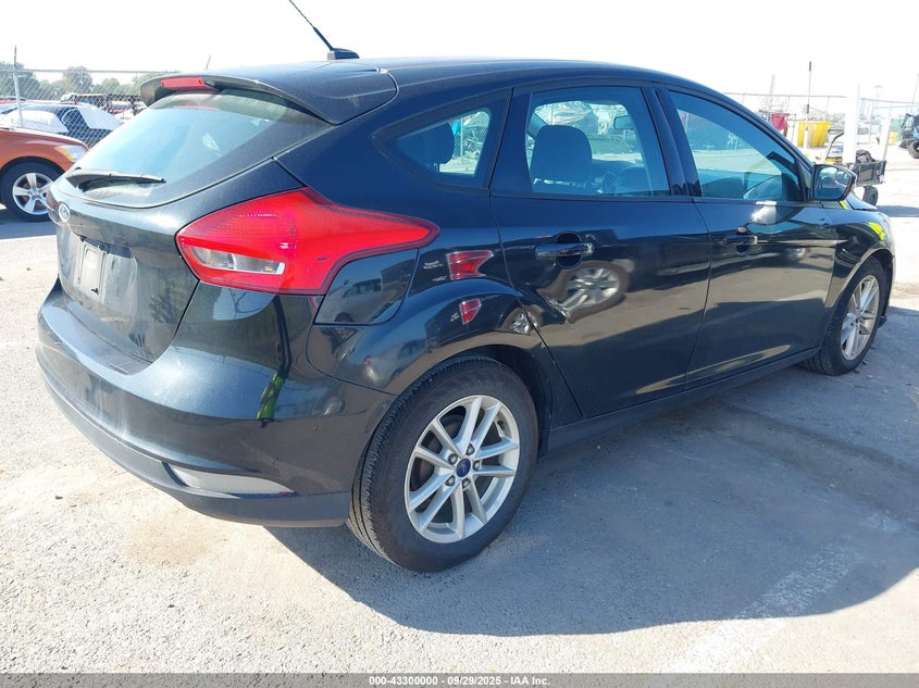 2015 FORD FOCUS SE - 1FADP3K29FL343738